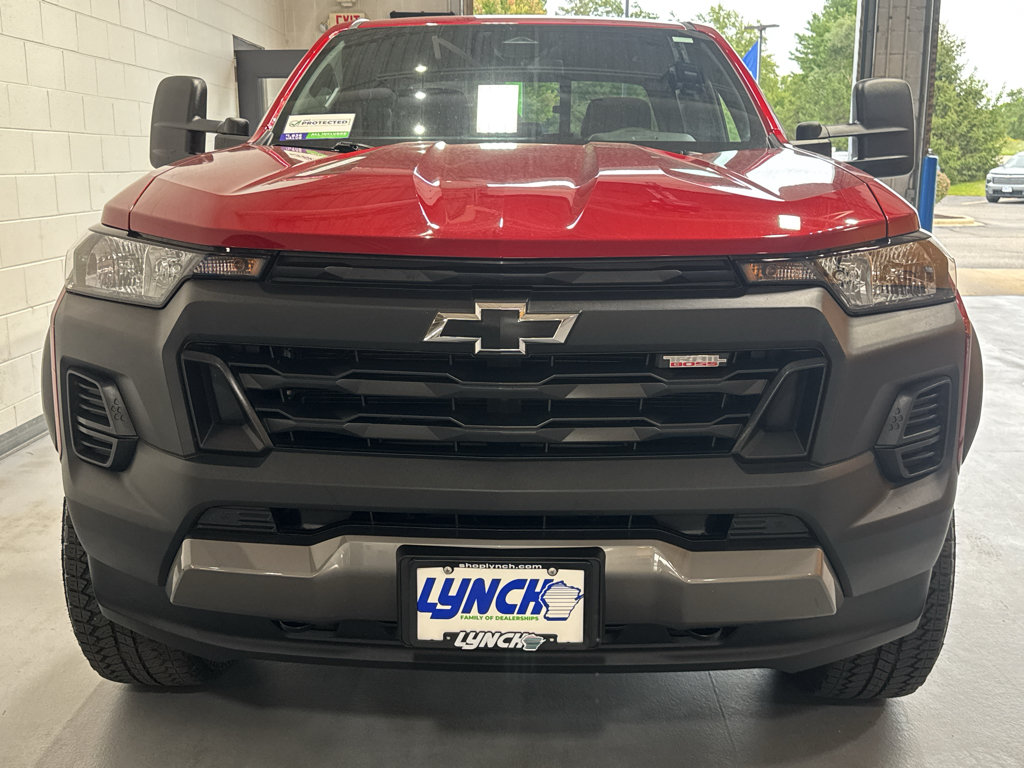 Used 2024 Chevrolet Colorado Trail Boss w/ LPO, Dark Essentials Package AWD/4WD image 8