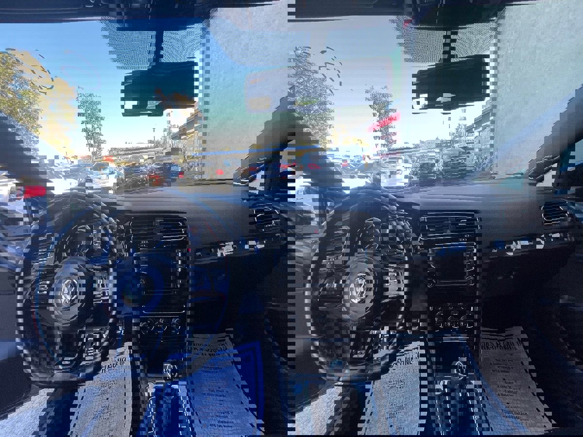 Used 2016 Volkswagen Golf R 4-Door image 11