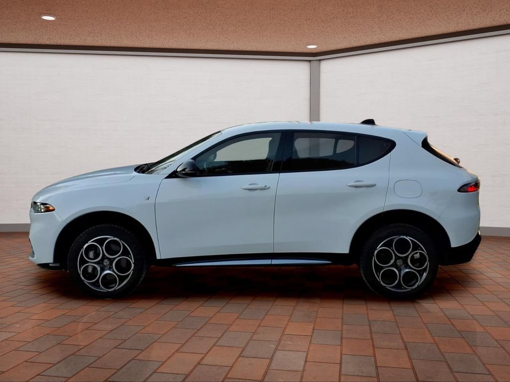 Used 2024 Alfa Romeo Tonale Ti AWD/4WD image 8