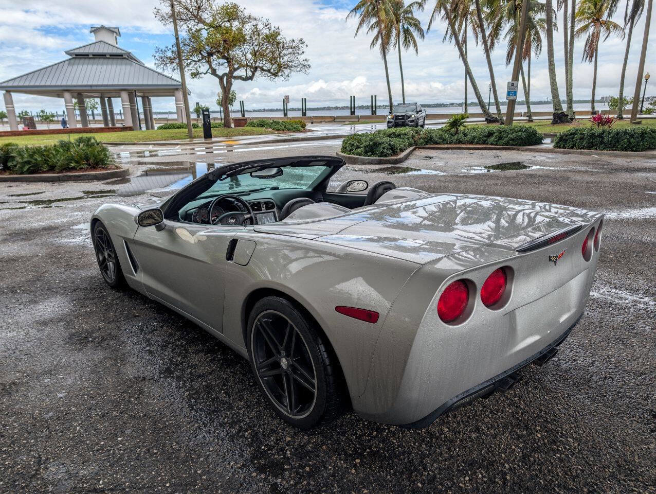 Used 2006 Chevrolet Corvette Convertible w/ Preferred Equipment Group image 8