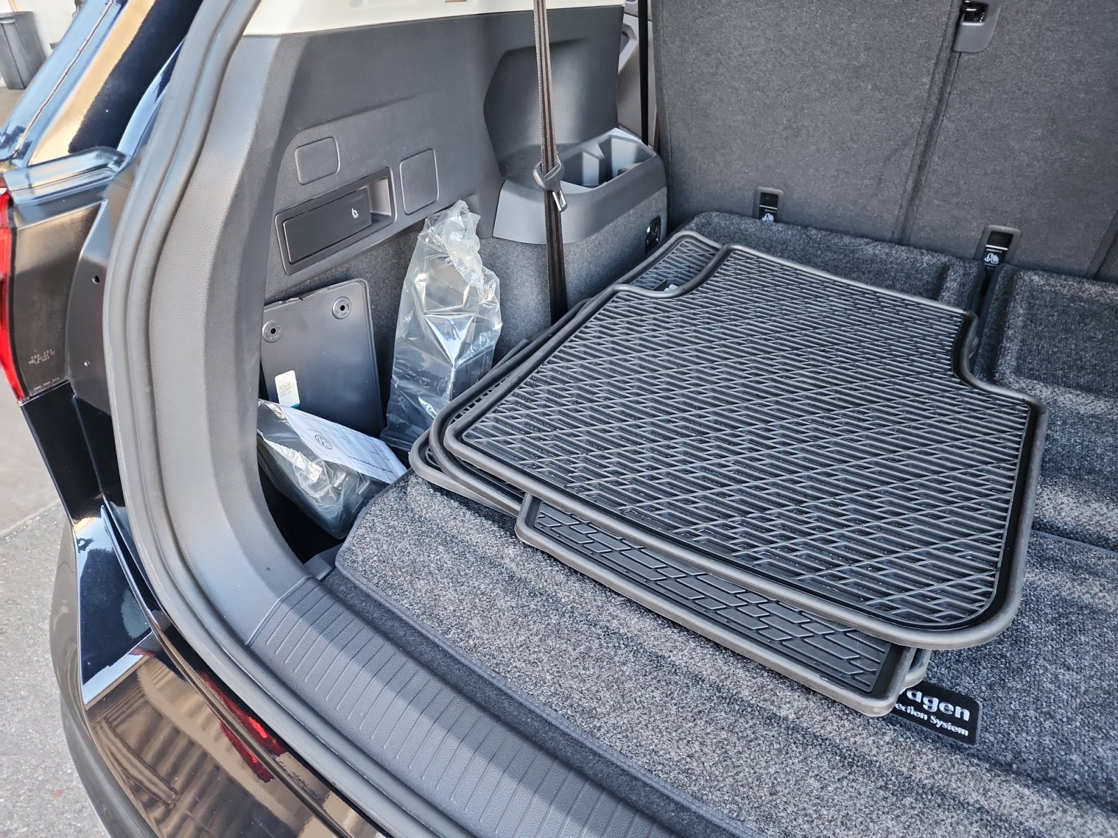 Used 2023 Volkswagen Tiguan S image 31