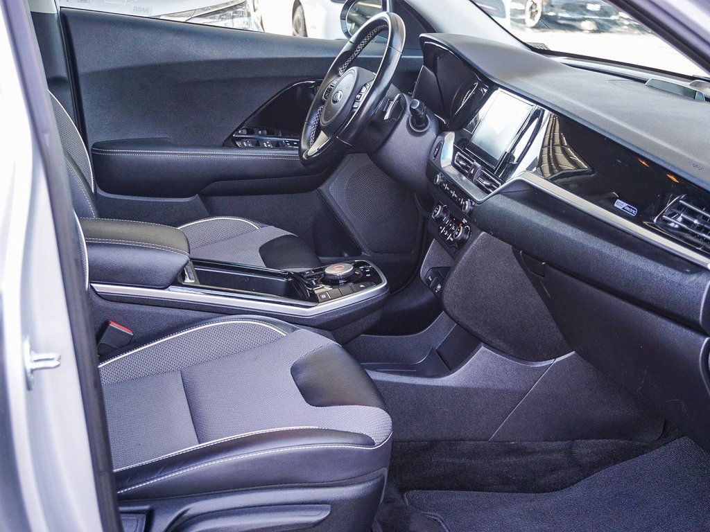 Certified 2020 Kia Niro EX image 13