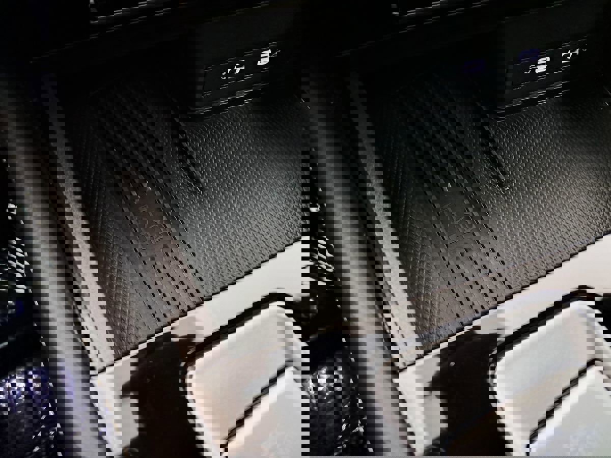 Used 2025 Volkswagen Atlas Cross Sport SE image 43