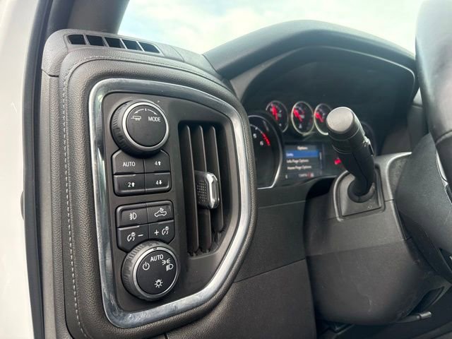 Used 2021 Chevrolet Silverado 1500 LT Trail Boss w/ LPO, Dark Essentials Package AWD/4WD image 33