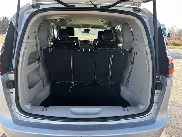Certified 2024 Chrysler Pacifica Touring-L image 17