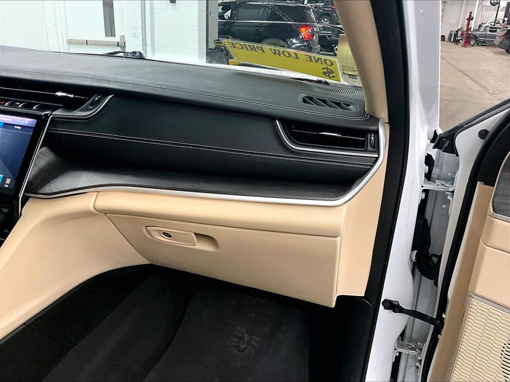 Used 2021 Jeep Grand Cherokee L Limited w/ Trailer Tow Group (B) image 13