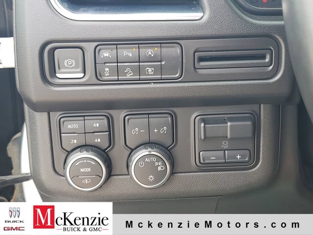 Used 2023 Chevrolet Tahoe Z71 w/ Z71 Off-Road Package AWD/4WD image 21