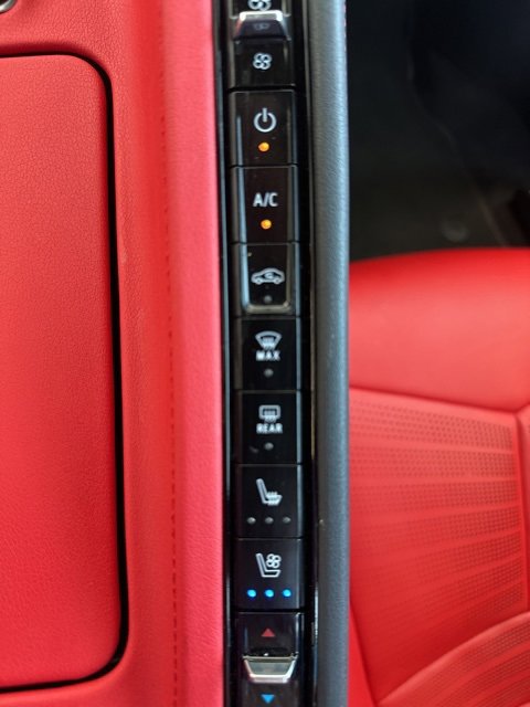 Used 2024 Chevrolet Corvette Stingray 2D Convertible w/ Stealth Interior Trim Package image 12