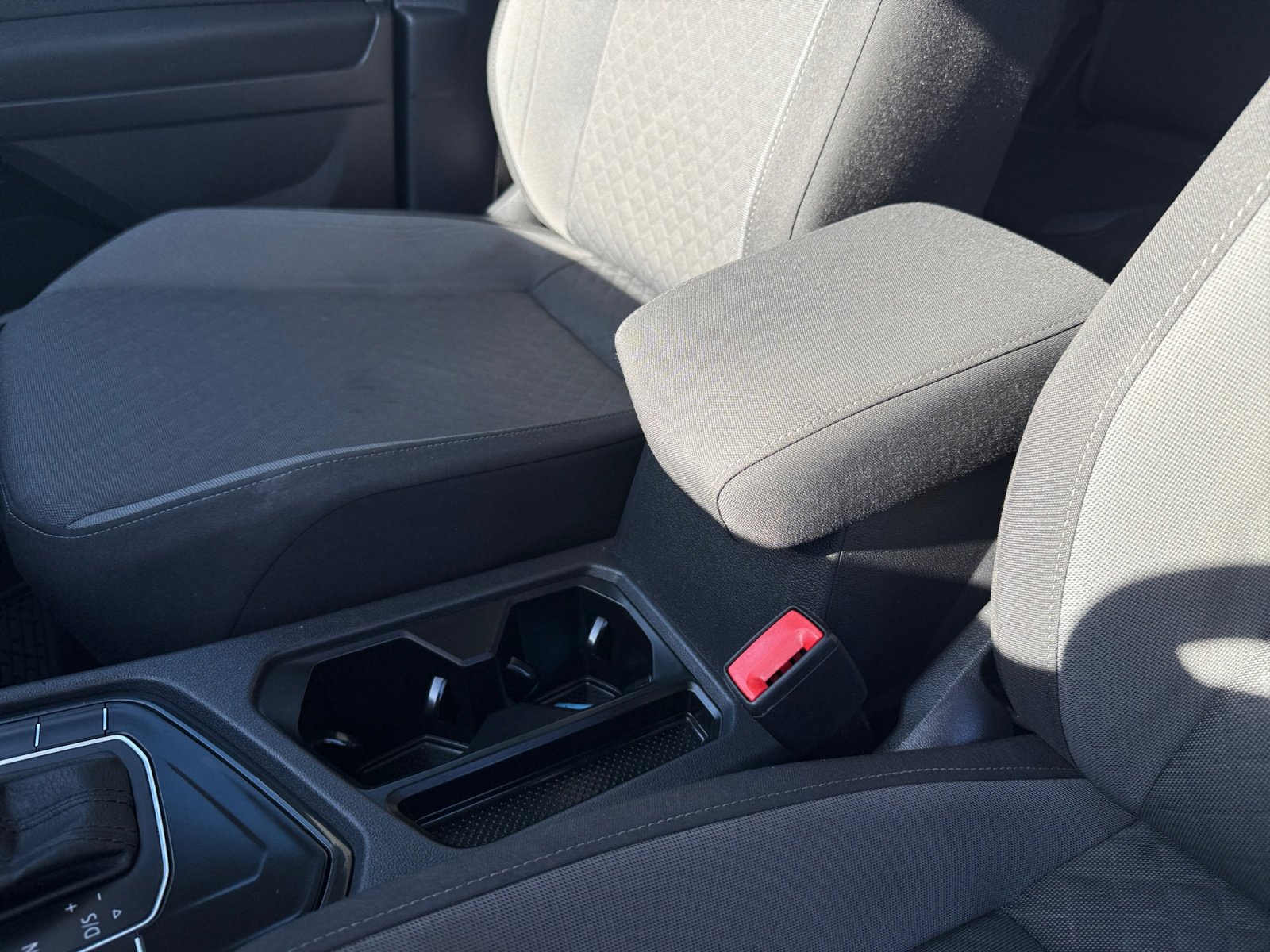 Used 2020 Volkswagen Tiguan S image 14