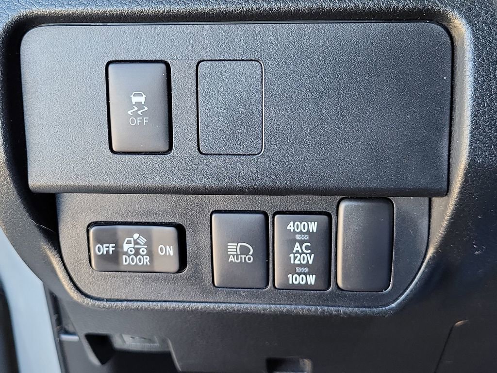 Used 2021 Toyota Tacoma SR5 w/ Trail Edition image 23