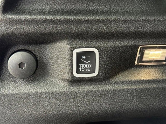 New 2025 Jeep Grand Cherokee L Altitude image 8