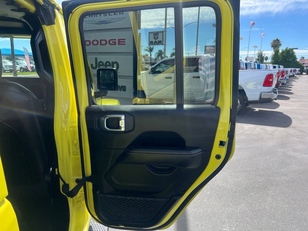 Used 2023 Jeep Wrangler Unlimited Sahara AWD/4WD image 47
