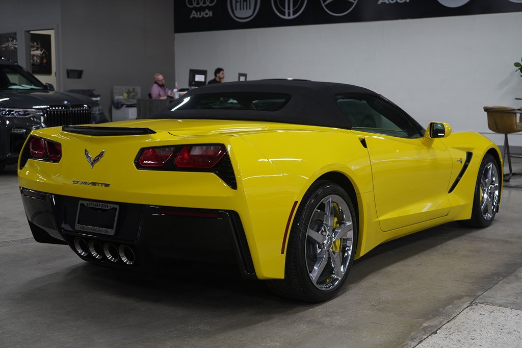 Used 2015 Chevrolet Corvette Stingray Convertible w/ 3LT Preferred Equipment Group RWD image 9