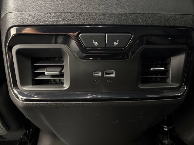 Used 2025 GMC Sierra 1500 AT4 w/ Technology Package AWD/4WD image 46