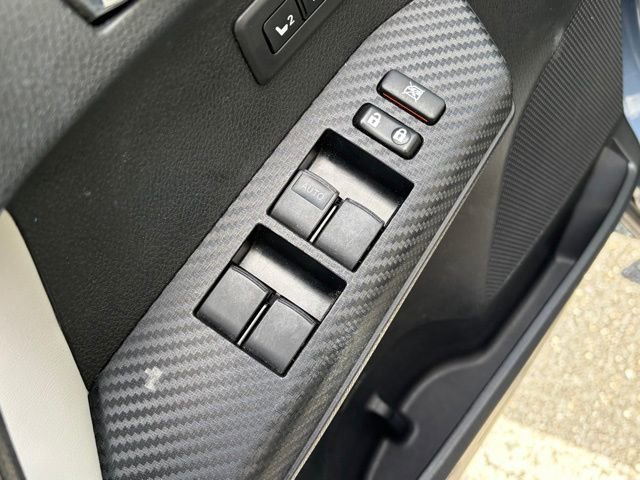 Used 2014 Toyota RAV4 Limited w/ Technology Package image 13