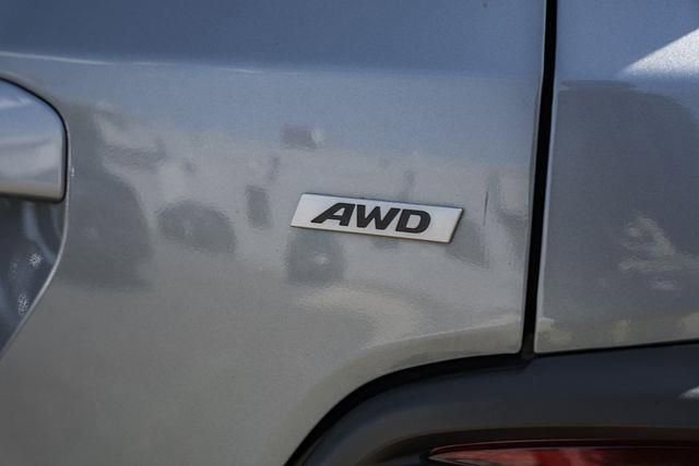 Used 2021 Hyundai Kona SE w/ Cargo Package image 10