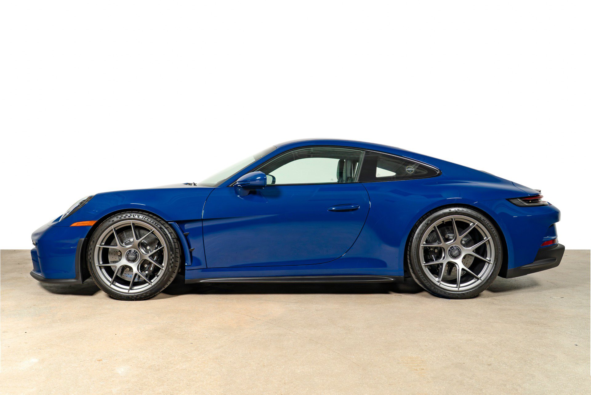 Used 2024 Porsche 911 GT3 RS RWD image 11