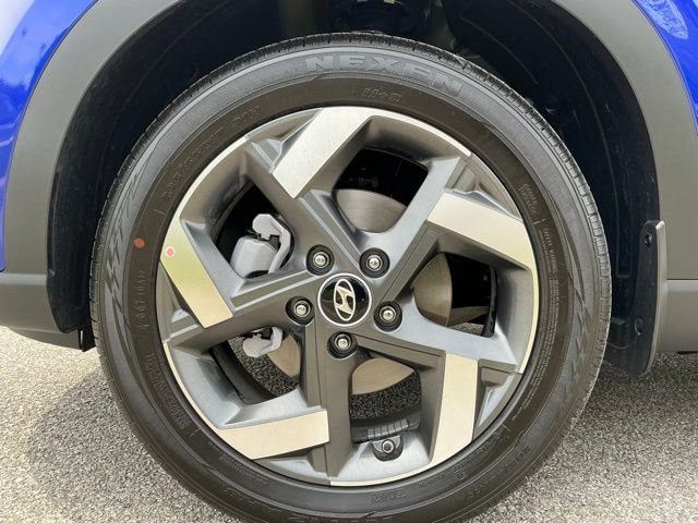Used 2026 Hyundai Venue SEL FWD image 14