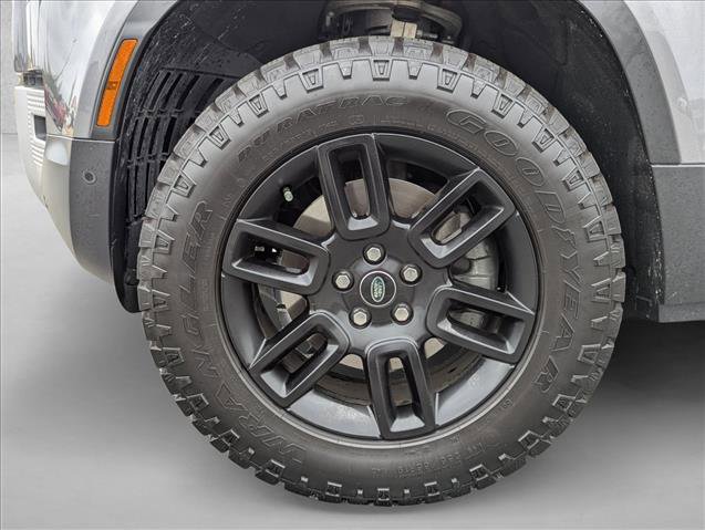 Used 2022 Land Rover Defender 110 S image 9