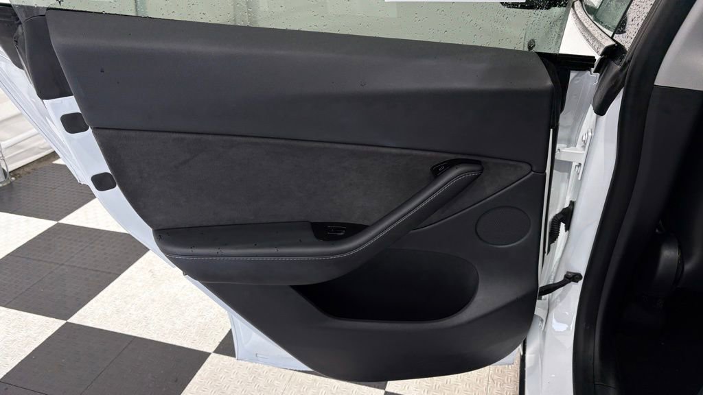 Used 2021 Tesla Model Y 2WD image 20