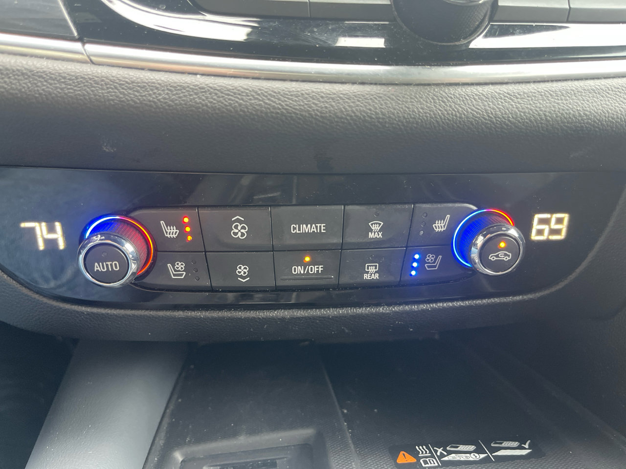 Used 2022 Buick Enclave Premium image 15