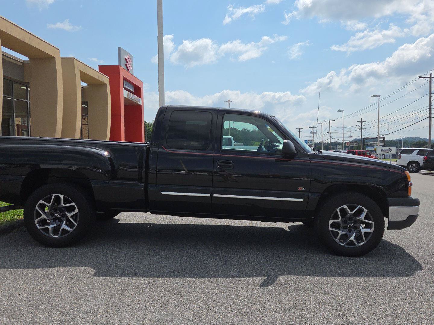 Used 2003 Chevrolet Silverado 1500 LS w/ Off-Road Package AWD/4WD image 2