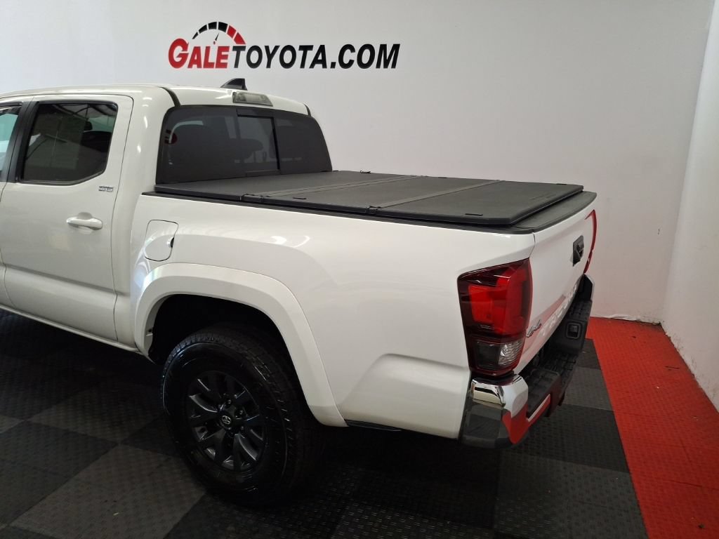 Used 2023 Toyota Tacoma SR5 AWD/4WD image 7