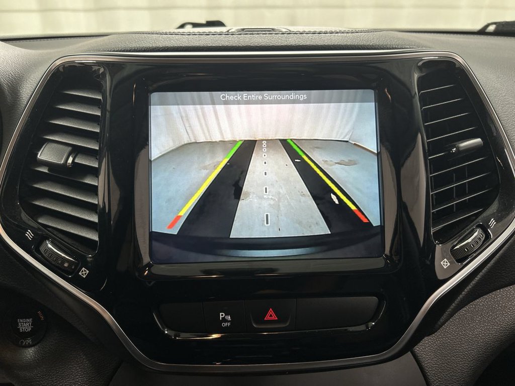 Used 2019 Jeep Cherokee Limited AWD/4WD image 15