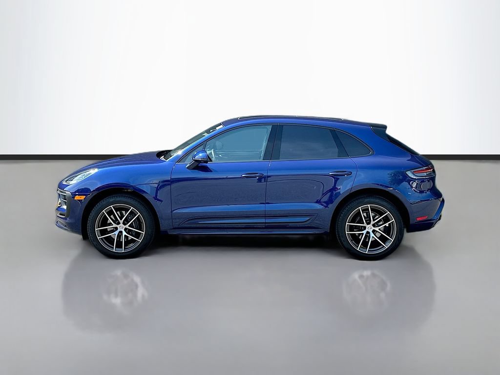 Certified 2026 Porsche Macan AWD/4WD image 2