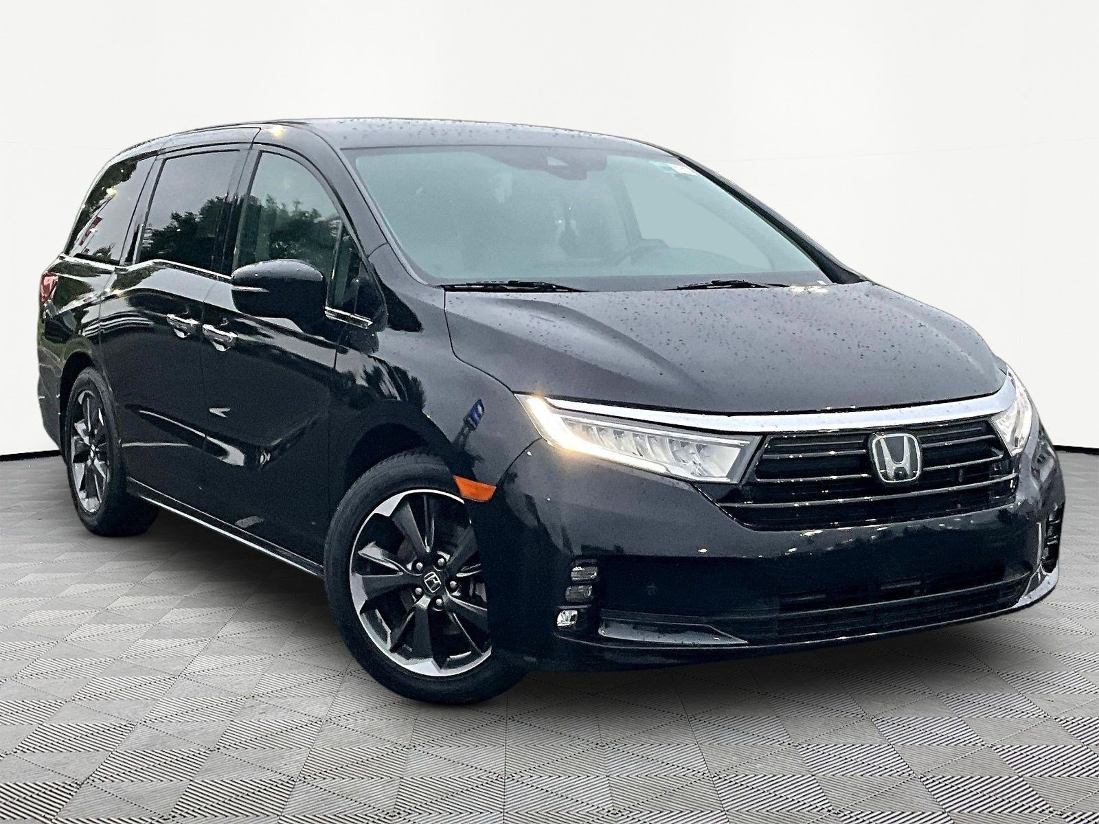 Used 2022 Honda Odyssey Elite image 3