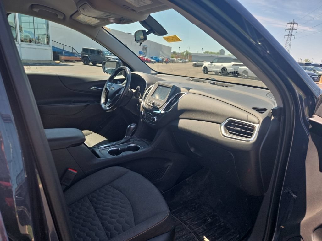 Used 2018 Chevrolet Equinox LT AWD/4WD image 14