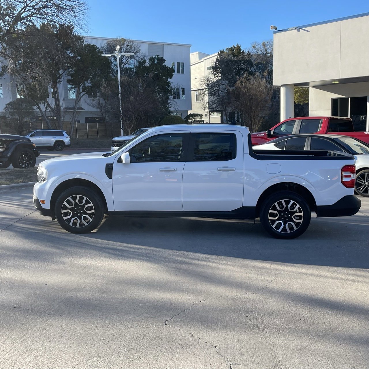 Used 2022 Ford Maverick Lariat w/ Lariat Luxury Package image 3