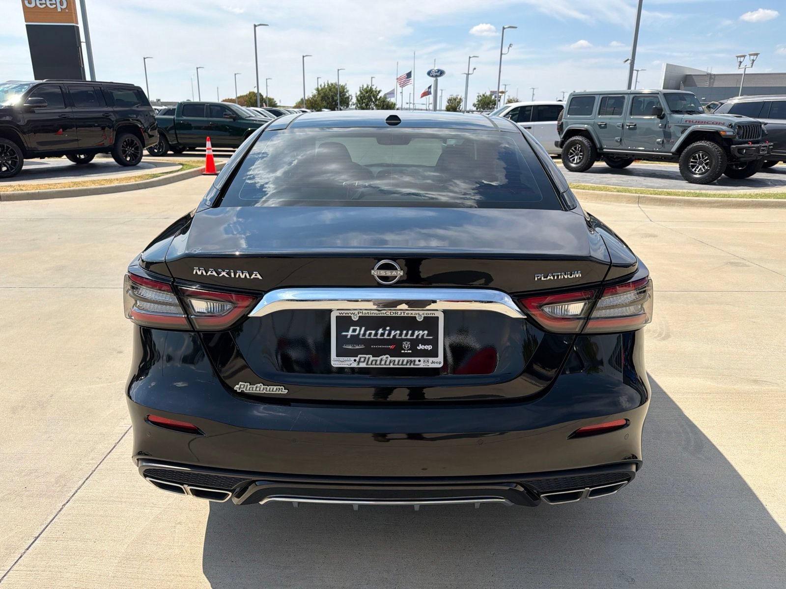 Used 2023 Nissan Maxima Platinum w/ Sport Mat Group FWD image 4