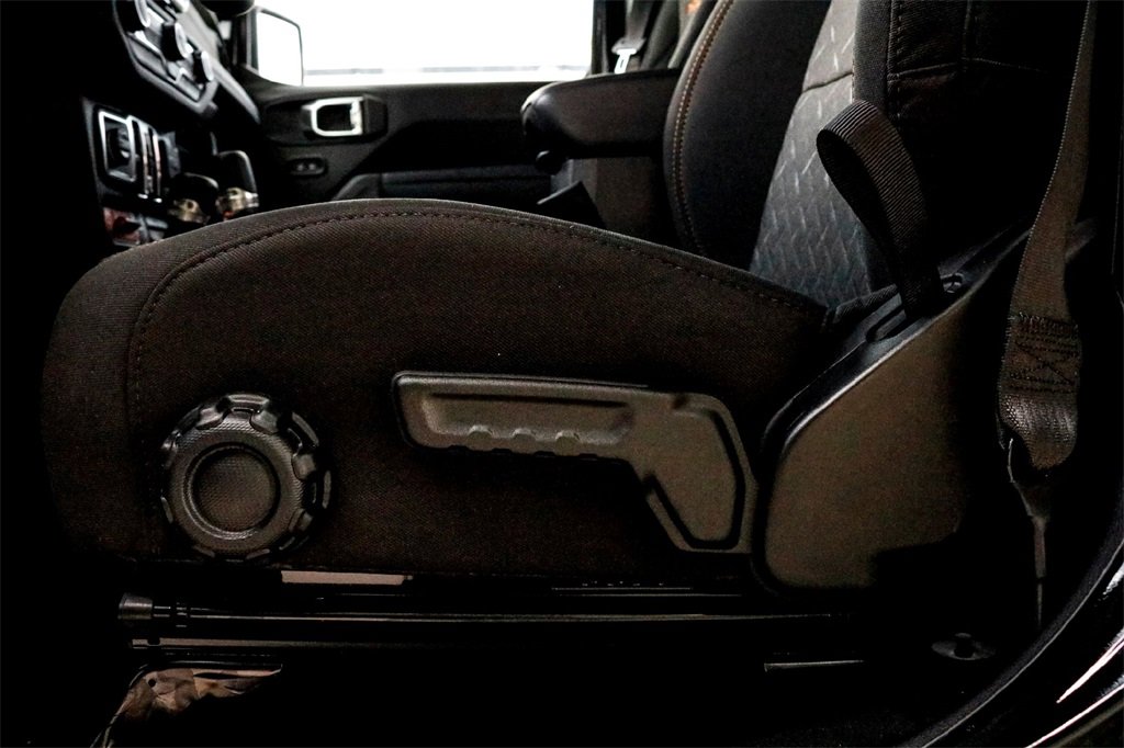 New 2025 Jeep Gladiator Mojave w/ Safety Group image 8