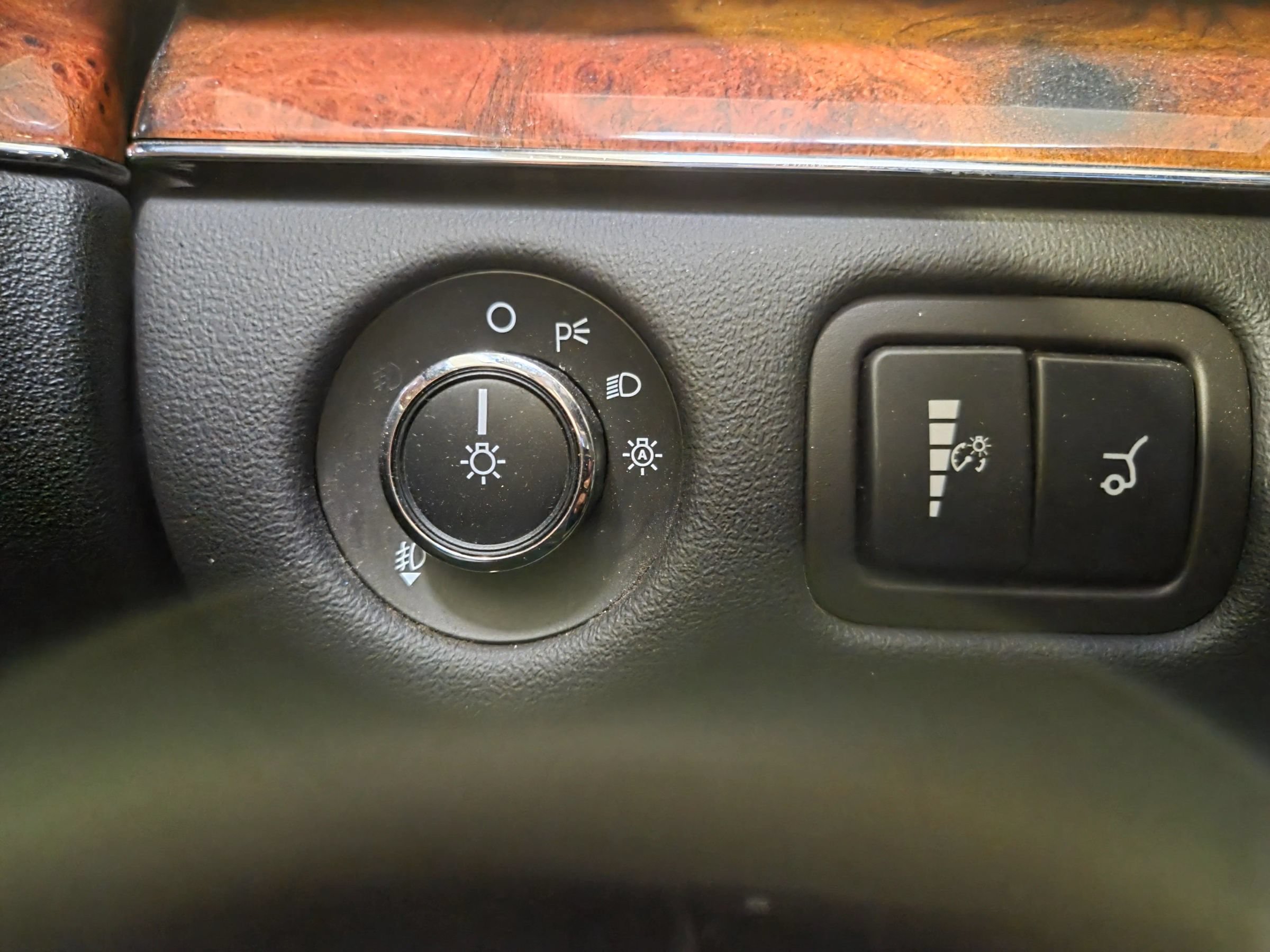 Used 2019 Lincoln MKT AWD image 22