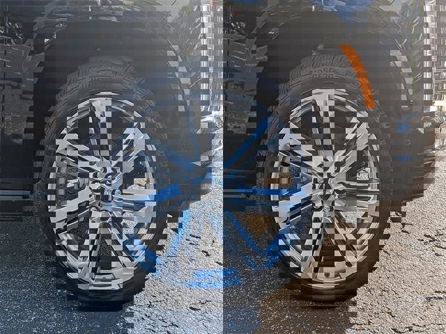 New 2025 Cadillac Escalade ESV Sport w/ Touring Package image 11