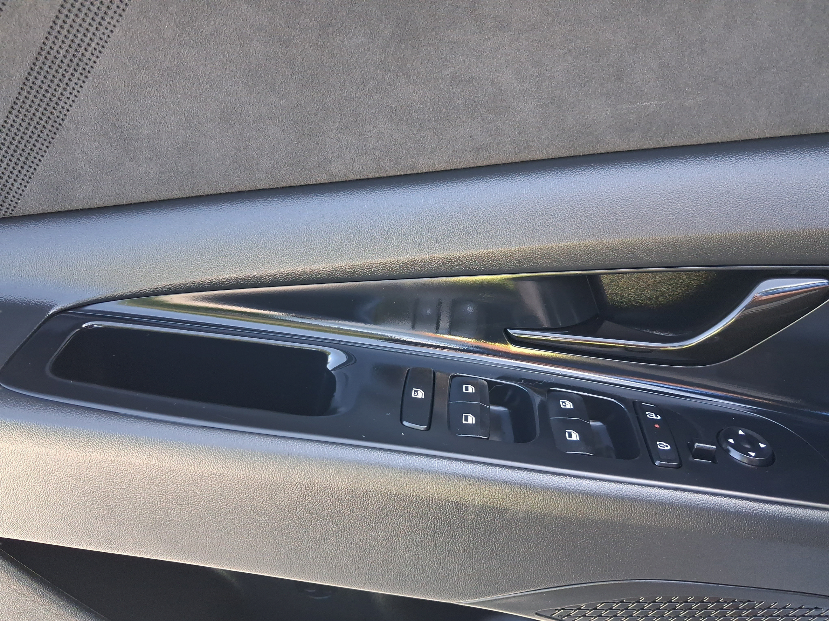 Used 2025 Hyundai Elantra N FWD image 24