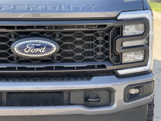 Used 2024 Ford F250 XL w/ STX Appearance Package AWD/4WD image 8