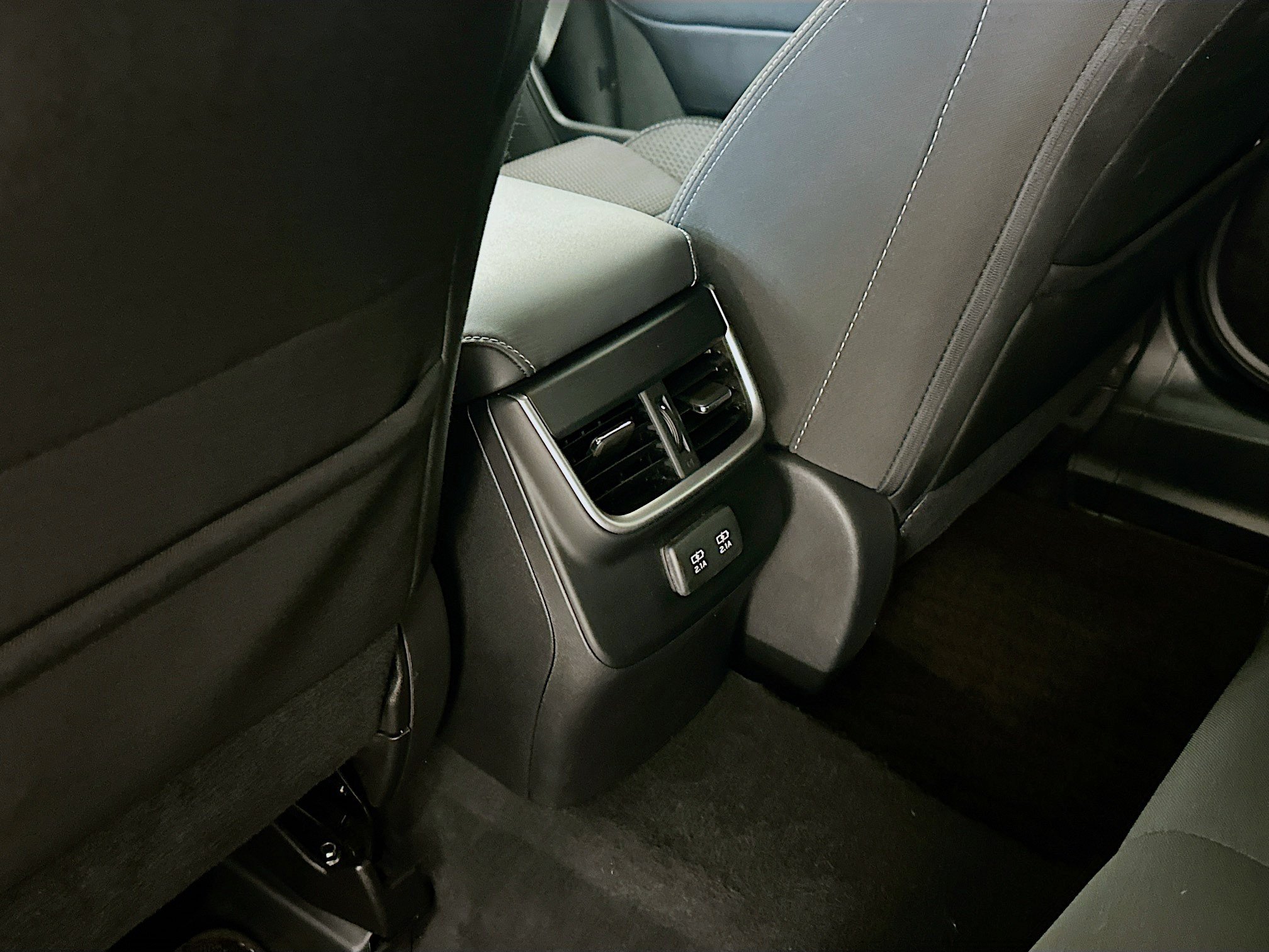 Used 2022 Subaru Outback Premium AWD/4WD image 27