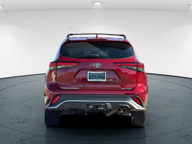 Used 2021 Toyota Highlander XSE image 6