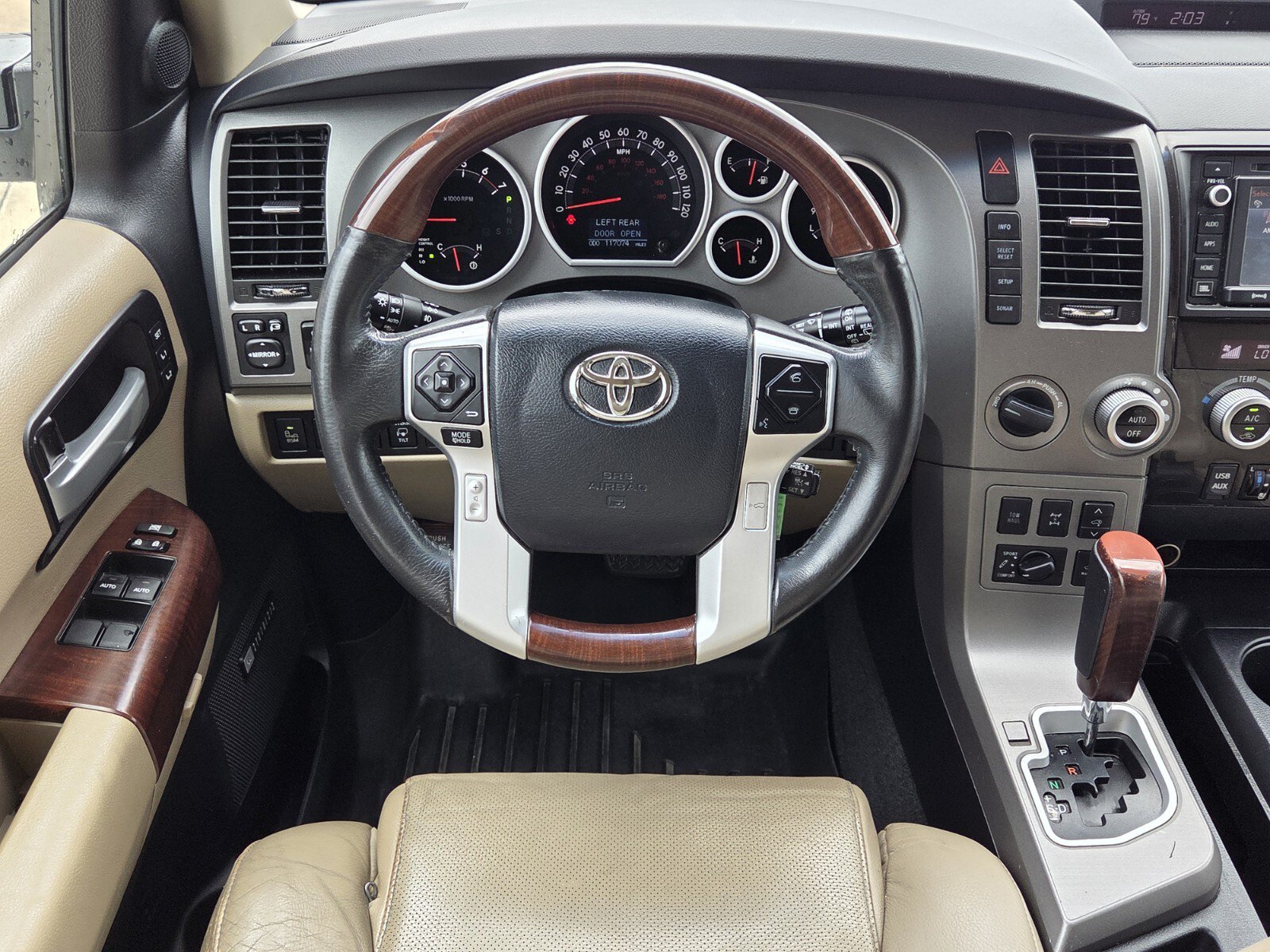 Used 2017 Toyota Sequoia Platinum AWD/4WD image 7