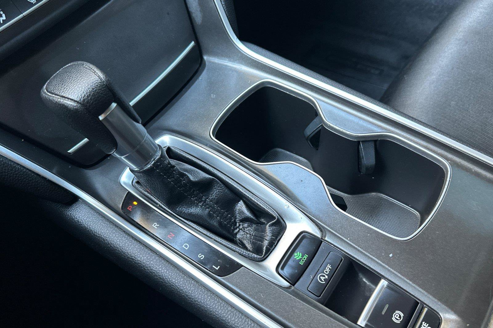Used 2022 Honda Accord LX image 19