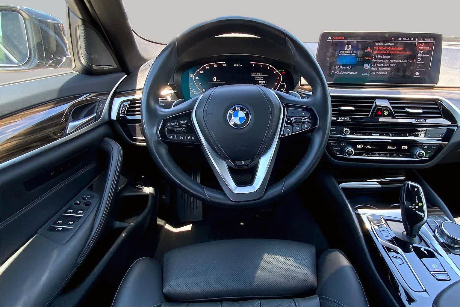 Used 2023 BMW 530e xDrive AWD/4WD image 6