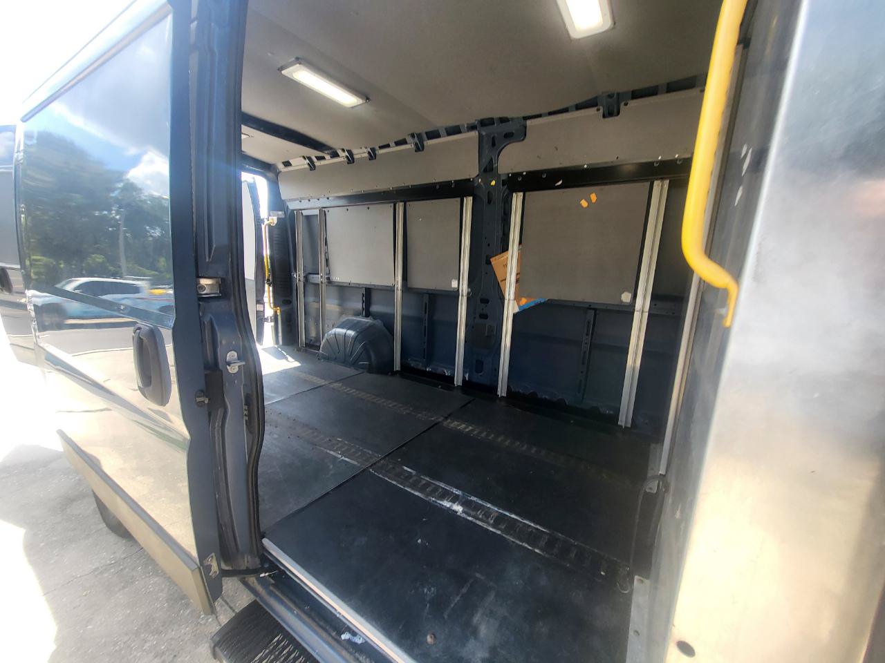 Used 2019 RAM ProMaster 3500 FWD image 24