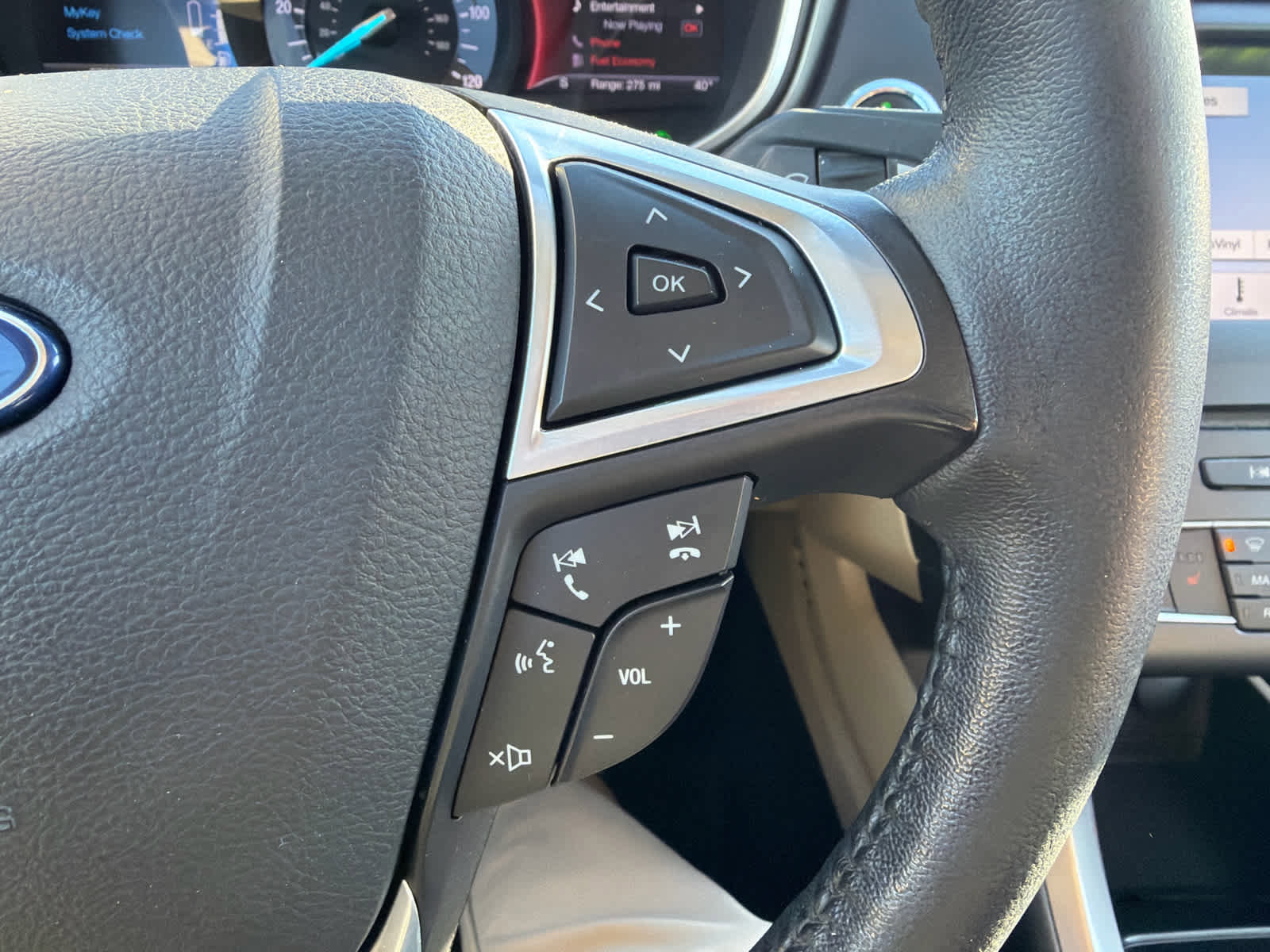 Used 2017 Ford Fusion Energi SE image 29