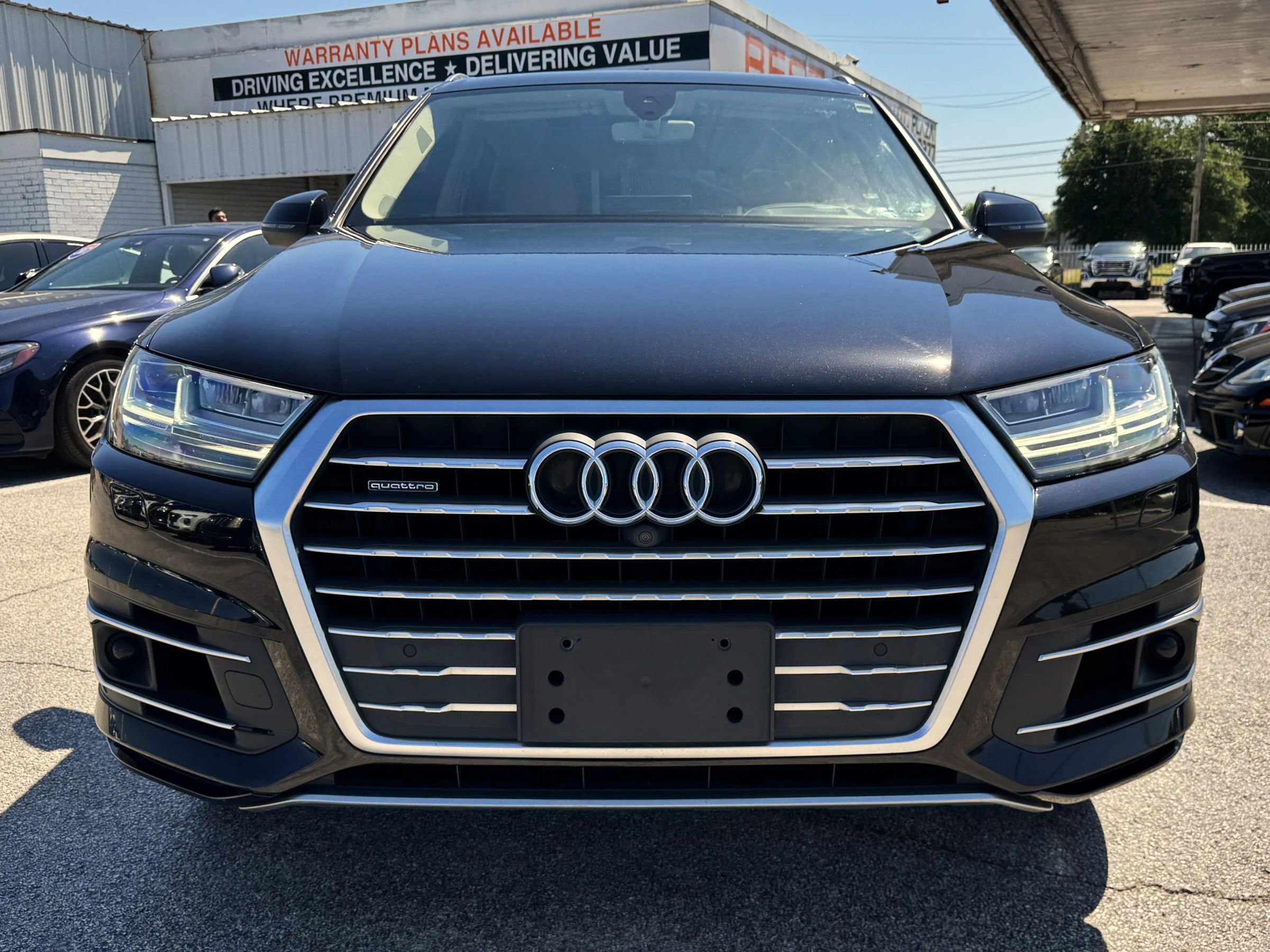 Used 2017 Audi Q7 3.0T Prestige AWD/4WD image 2