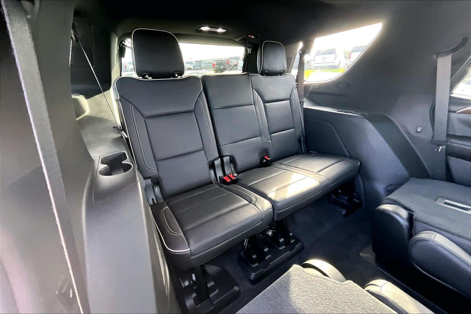 Used 2021 Chevrolet Tahoe Premier w/ Premium Package AWD/4WD image 23