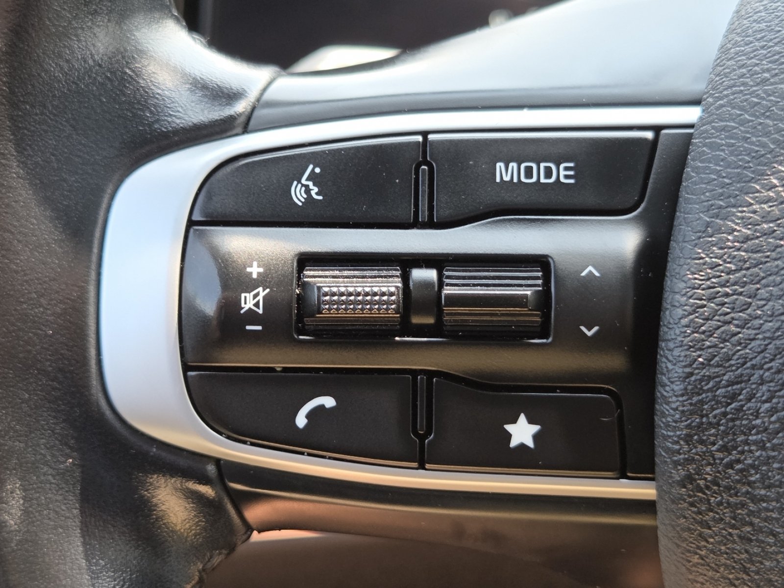 Used 2023 Kia Sportage X-Pro AWD/4WD image 12