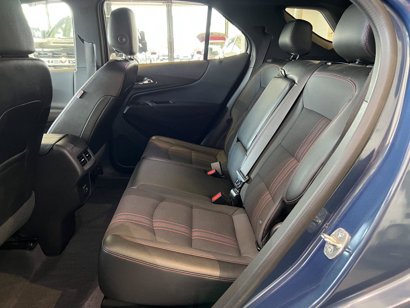 Used 2024 Chevrolet Equinox RS AWD/4WD image 14