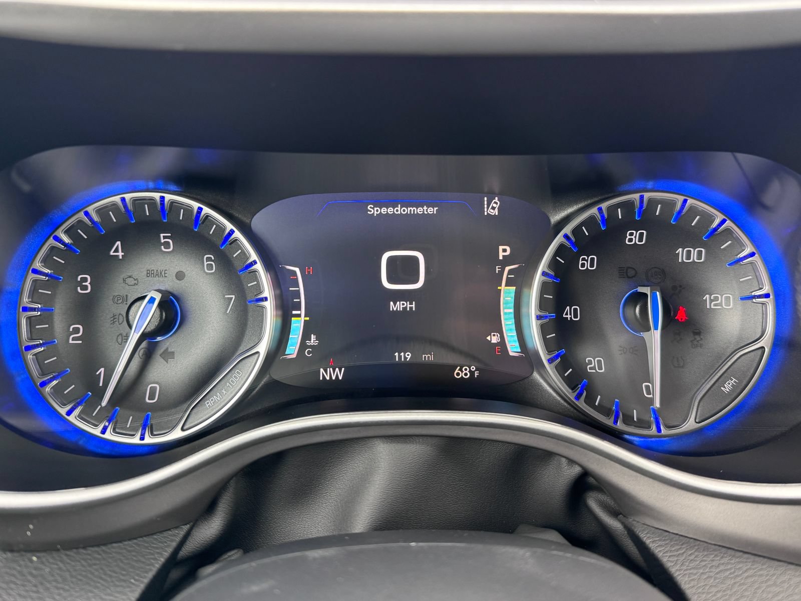 New 2025 Chrysler Pacifica Select FWD image 18